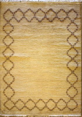 3'11x6'0 Gabbeh Area Rug made using Vegetable dyes with Wool Pile - Diamond Design | Hand-Knotted in White