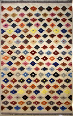 5'7x8'1 Gabbeh Area Rug made using Vegetable dyes with Wool Pile - Diamond Design | Hand-Knotted in White