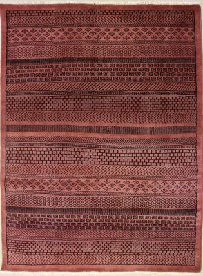 4'6x7'2 Gabbeh Area Rug made using Vegetable dyes with Wool Pile - Diamond Design | Hand-Knotted in Reddish Brown