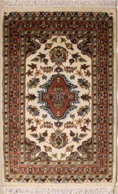 2'7x4'3 Pak Persian Area Rug with Silk & Wool Pile - Floral Design | Hand-Knotted in Ivory