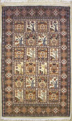 3'1x5'1 Pak Persian Area Rug with Silk & Wool Pile - Bakhtiari Panel Design | Hand-Knotted in Ivory