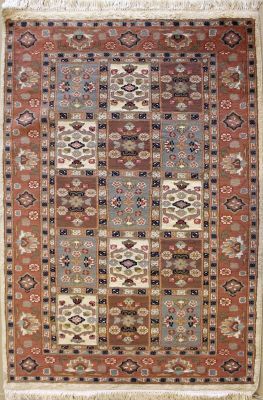 3'1x4'11 Pak Persian Area Rug with Silk & Wool Pile - Bakhtiari panel Design | Hand-Knotted in Ivory