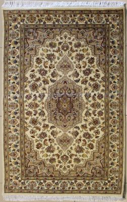 3'0x5'4 Pak Persian High Quality Area Rug with Silk & Wool Pile - Floral Design | Hand-Knotted in White