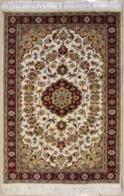 3'1x5'1 Pak Persian High Quality Area Rug with Silk & Wool Pile - Floral Design | Hand-Knotted in Ivory