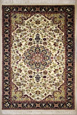4'1"x6'2" Luxurious Medallion Pak Persian Rug in Glimmering White, Beige & Blue, New 4x6 Wool Double Knot Workmanship, Hand-Knotted Kashan / Isfahan Rug, qk08884 