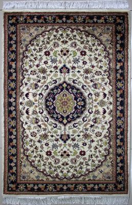 3'1x5'3 Pak Persian High Quality Area Rug with Wool Pile - Floral Design | Hand-Knotted in White
