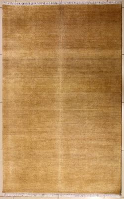 5'1x7'11 Gabbeh Area Rug made using Vegetable dyes with Wool Pile - Solid Design | Hand-Knotted in Beige
