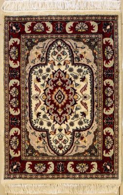 2'0x3'0 Pak Persian High Quality Area Rug with Wool Pile - Floral Medallion Design | Hand-Knotted in White