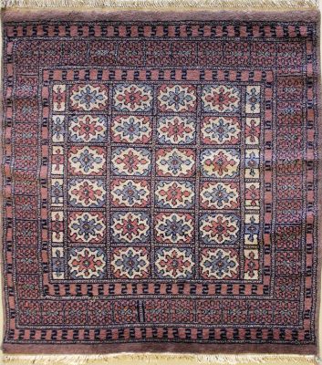 4'0x4'9 Caucasian Design Area Rug with Wool Pile - Geometric Design | Hand-Knotted in White