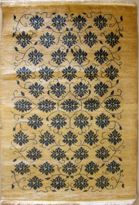 3'1x4'9 Gabbeh Area Rug made using Vegetable dyes with Wool Pile - Floral Design | Hand-Knotted in White