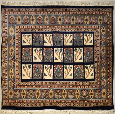 4'7x5'9 Pak Persian Area Rug with Wool Pile - Bakhtiari Panel Design | Hand-Knotted in Blue