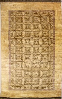3'1x5'0 Gabbeh Area Rug made using Vegetable dyes with Wool Pile - Diamond Design | Hand-Knotted in White