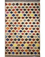 5'7x8'1 Gabbeh Area Rug made using Vegetable dyes with Wool Pile - Diamond Design | Hand-Knotted in White